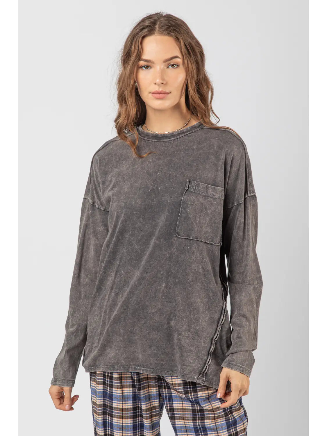 Raw Seam Oversized T- BLACK