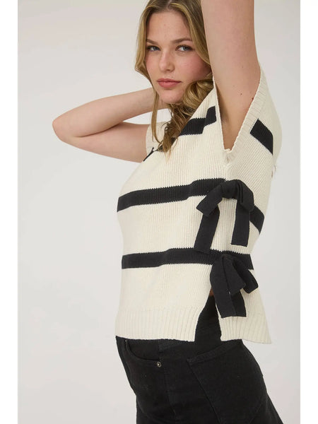 Stripe Side Tie Short Sleeve Knit Sweater cream