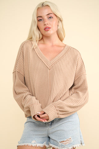 CASUAL COMFY VNECK TOP