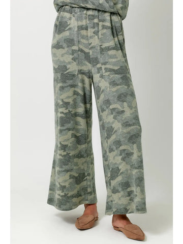 THE CAMO WEEKENDERS