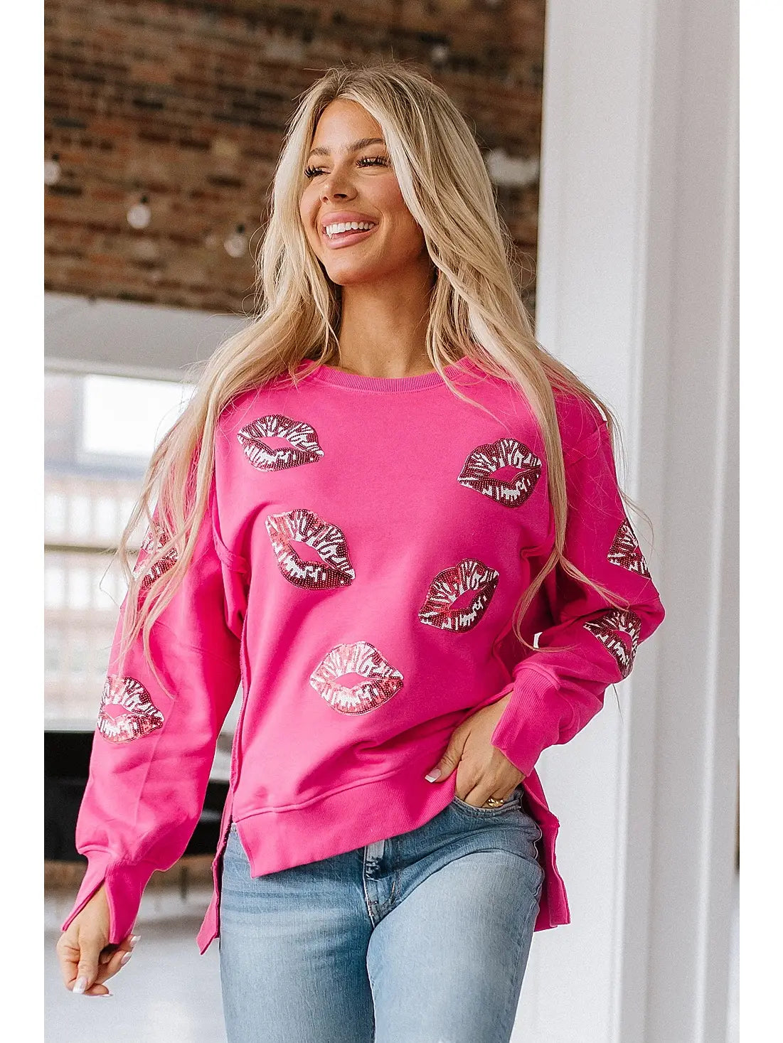 Sequin Lip Graphic Sweatshirt