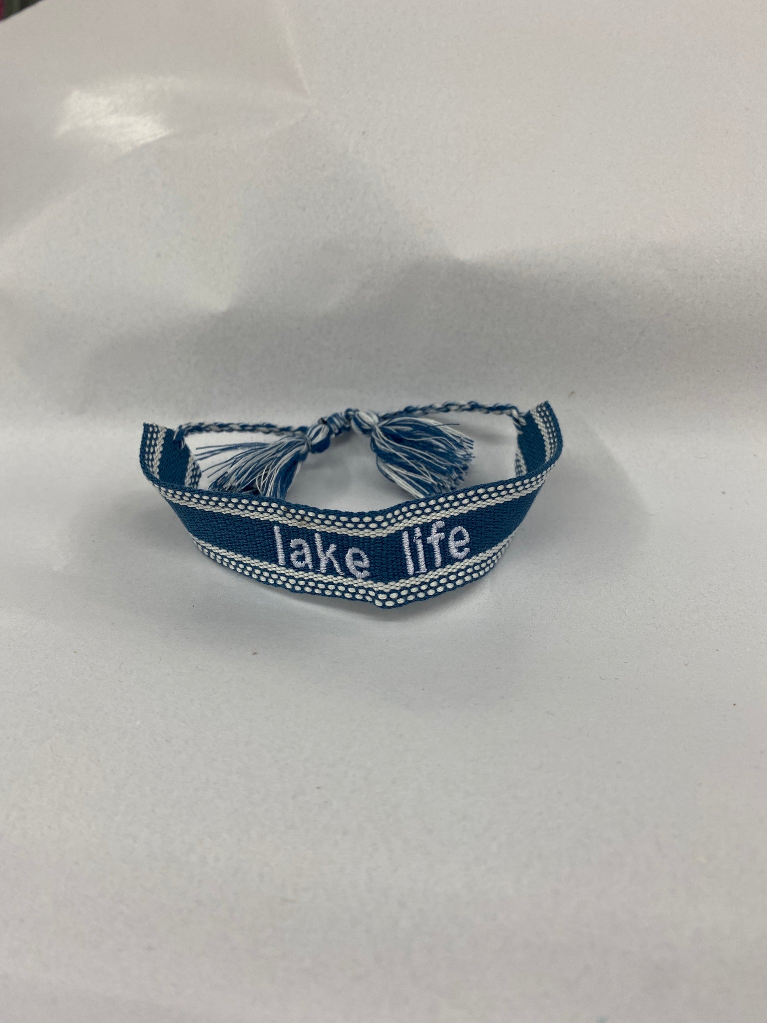 WOVEN LAKE LIFE BRACELET